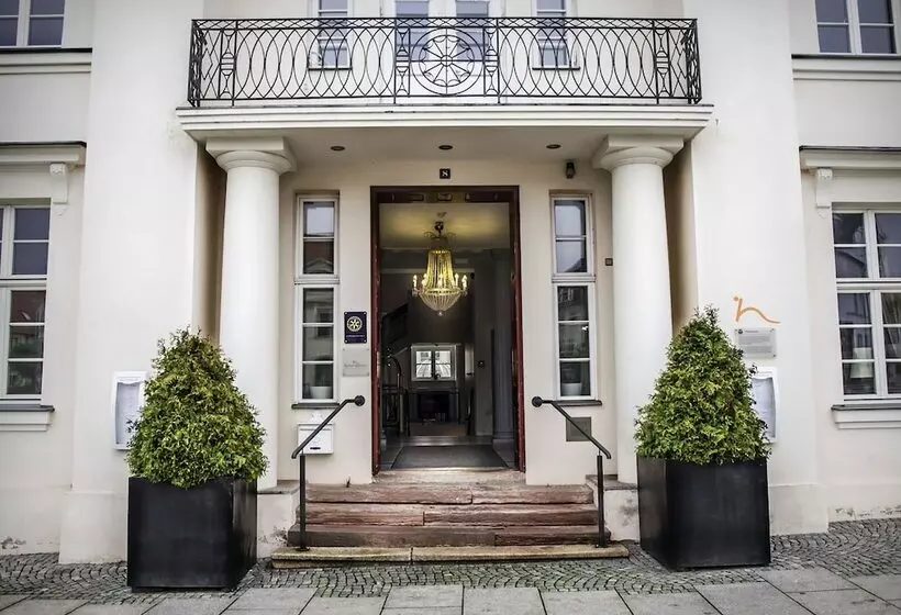 בית מלון כפרי Prinzenpalais Bad Doberan