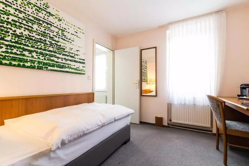 Отель Schöne Aussicht