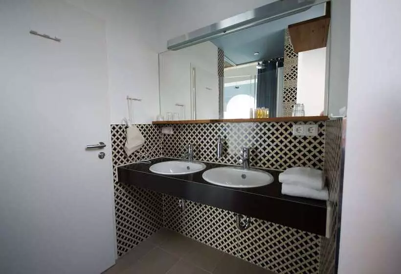 Отель Schöne Aussicht