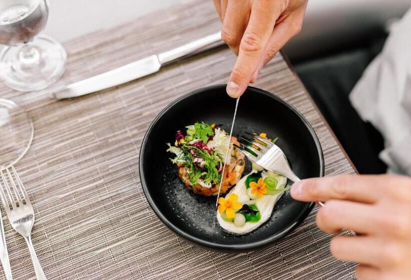 酒店 Das Seepark Wörthersee Resort