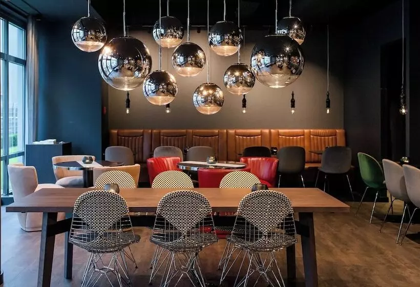 Motel One Frankfurt Eastside