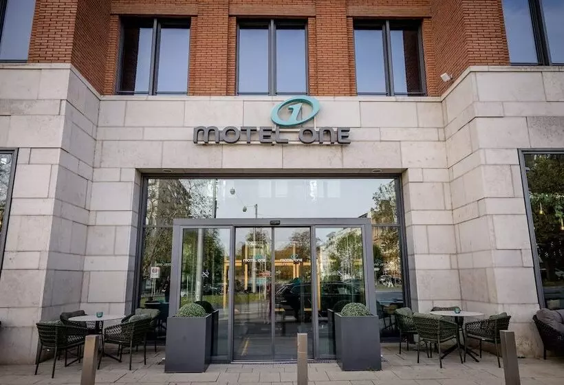 Motel One Wiesbaden