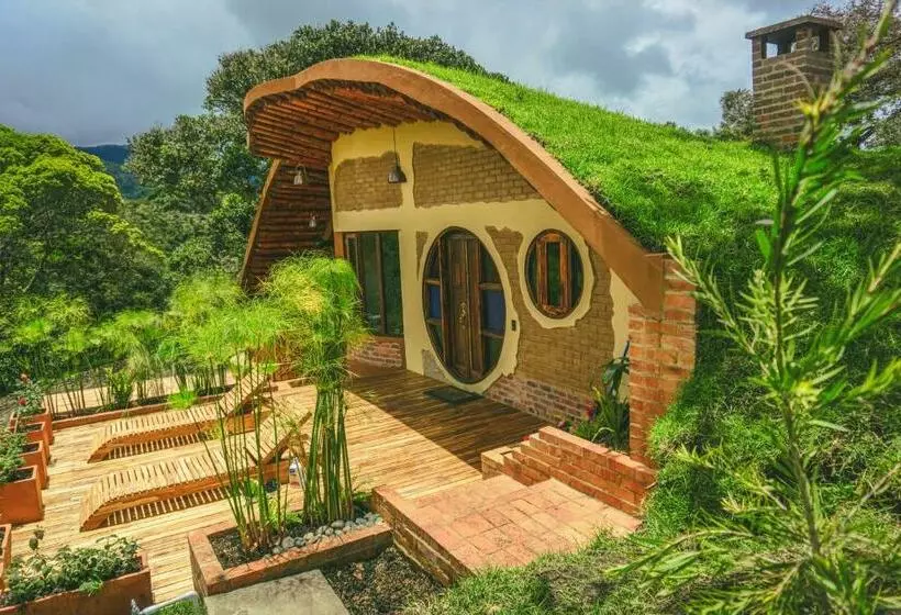 Retkeilymaja La Gloria Reserva Forestal