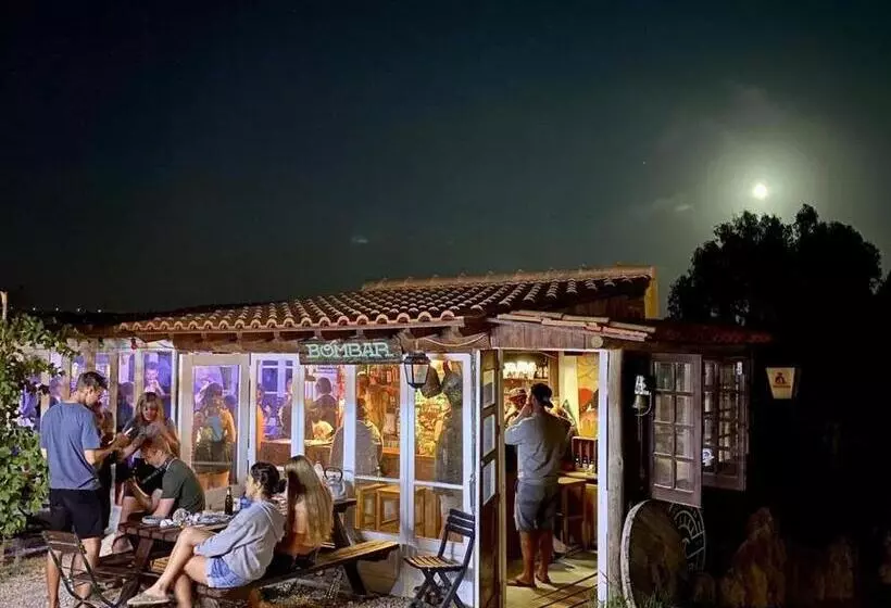 تختخواب و صبحانه Da Silva Surfcamp  3 Bettzimmer Mit Frühstück