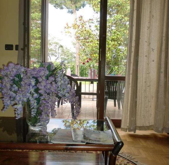 ホテル Casina Pian Di Monetto