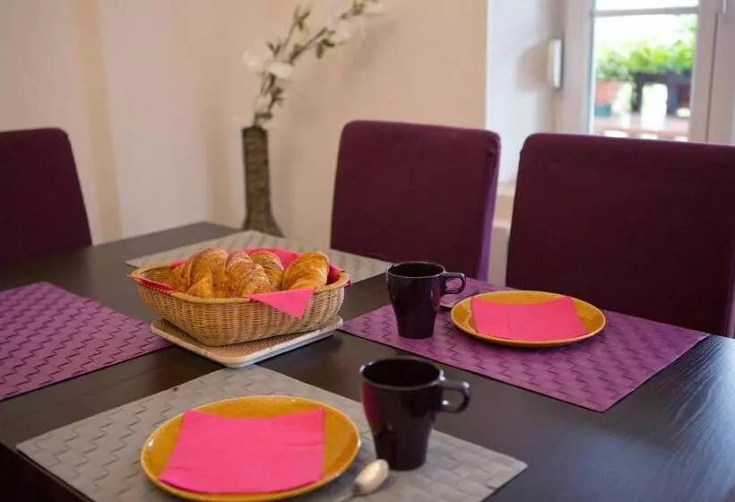 Hotelli La Maison Du Tonnelier   élégance & Tradition Sur La Route Des Grands Crus De Bourgogne