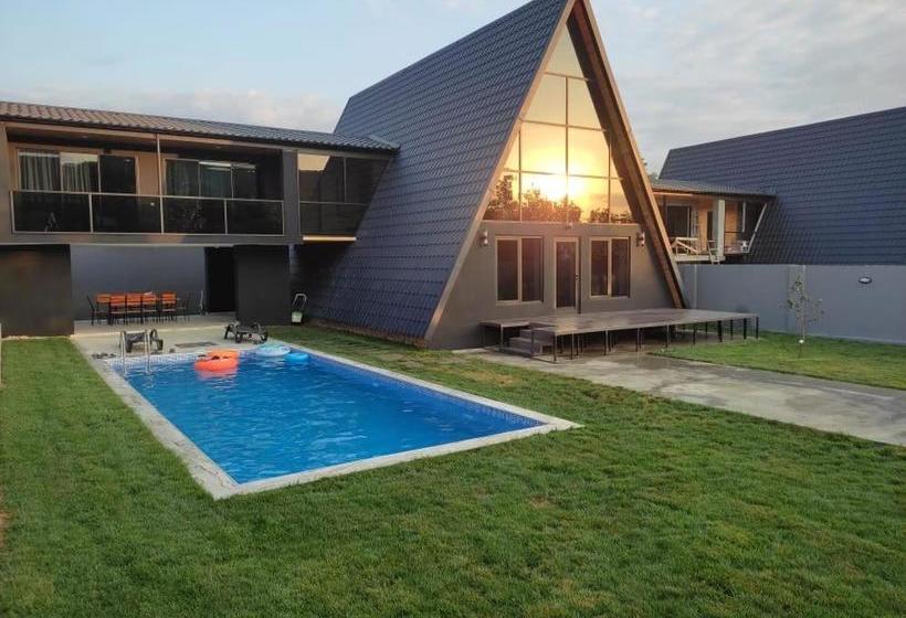 مُتل Qafqaz Wood Chalet