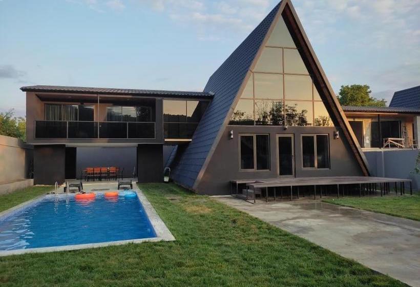 مُتل Qafqaz Wood Chalet