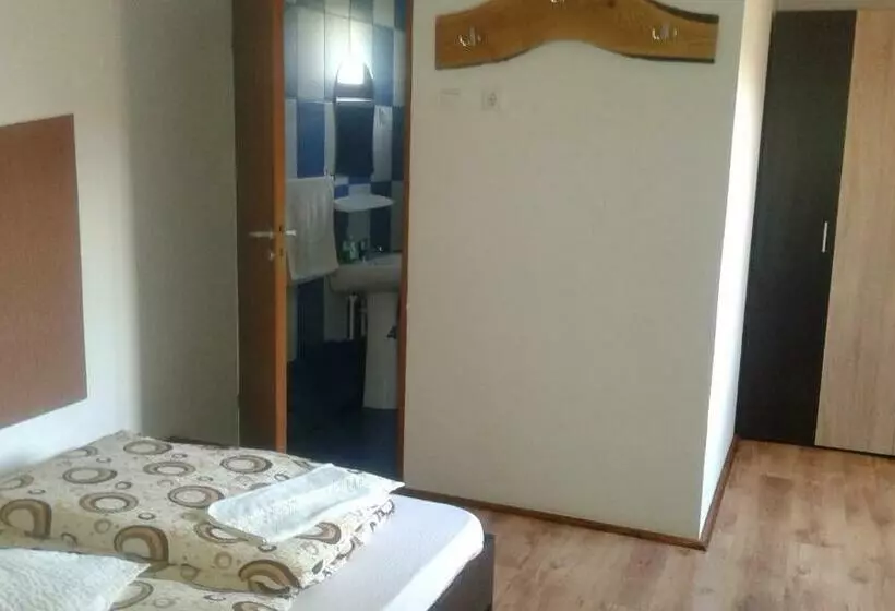 Pensió Apartamente Ambrus E