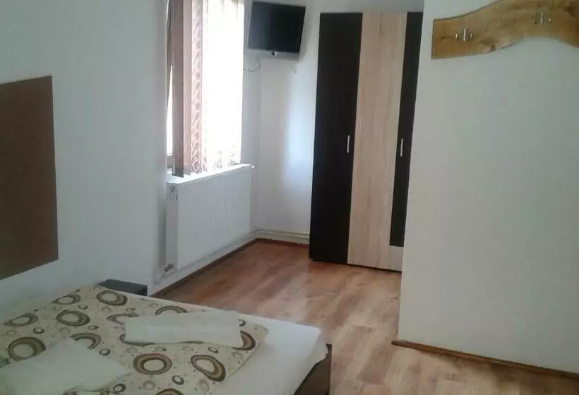 Pensió Apartamente Ambrus E