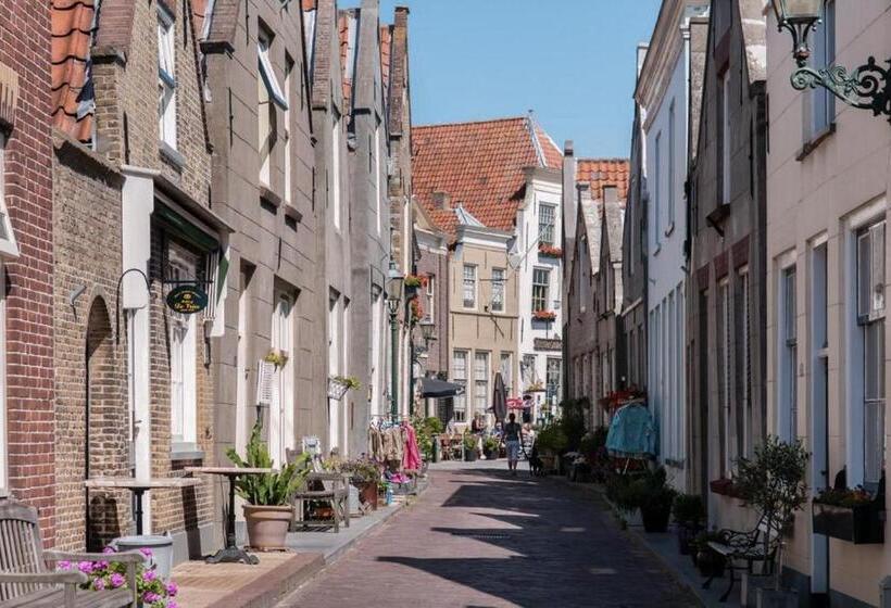 Dock Hotel Stellendam