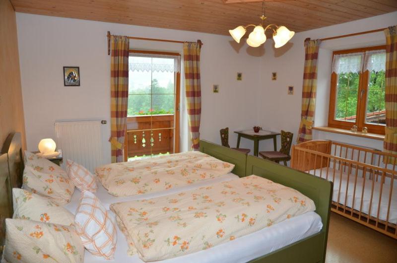 Hotelli Ferienwohnungen Oberthannlehen