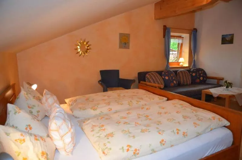 Hotelli Ferienwohnungen Oberthannlehen