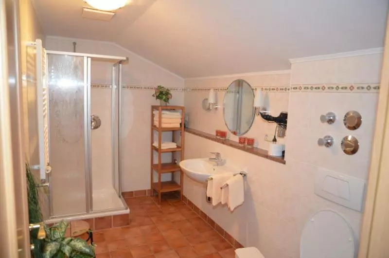Hotelli Ferienwohnungen Oberthannlehen
