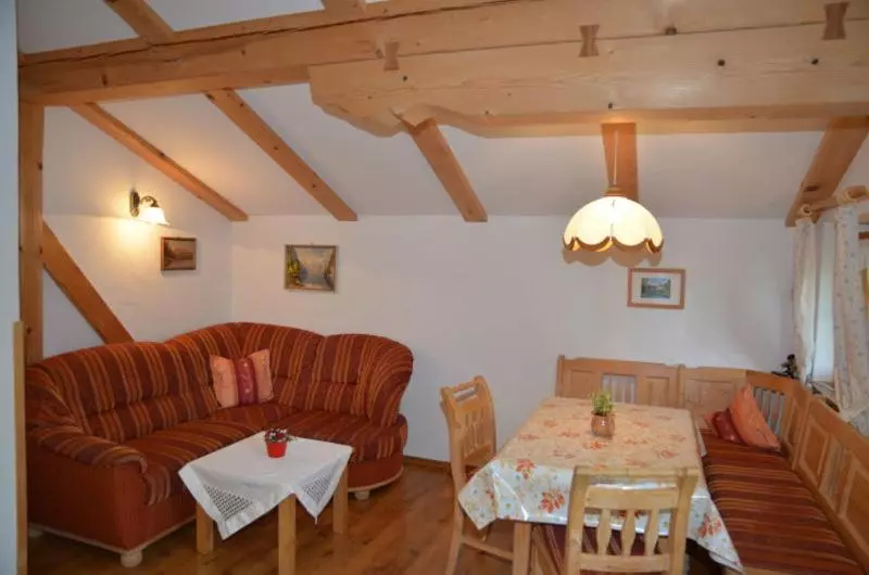 Hotelli Ferienwohnungen Oberthannlehen