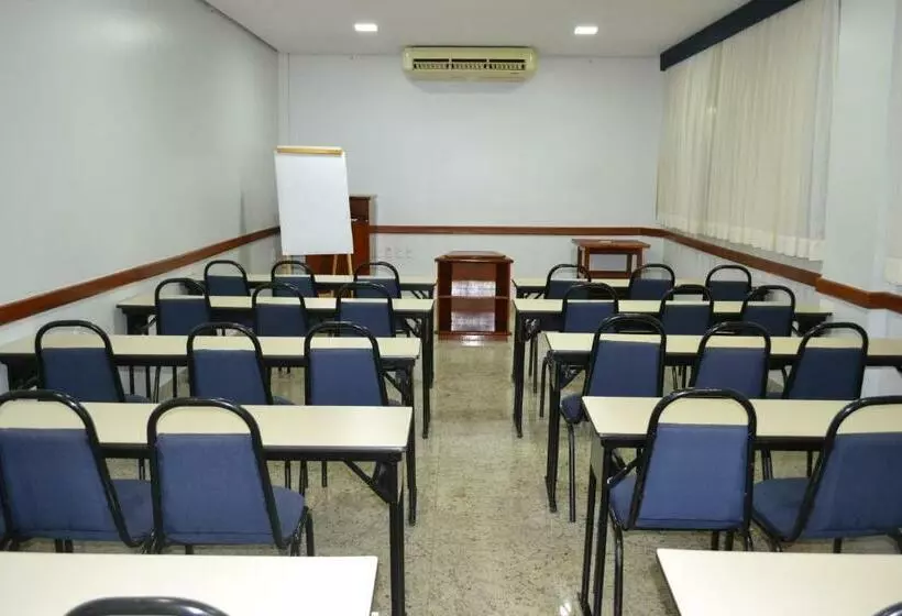 Ipê Plaza Hotel Ltda