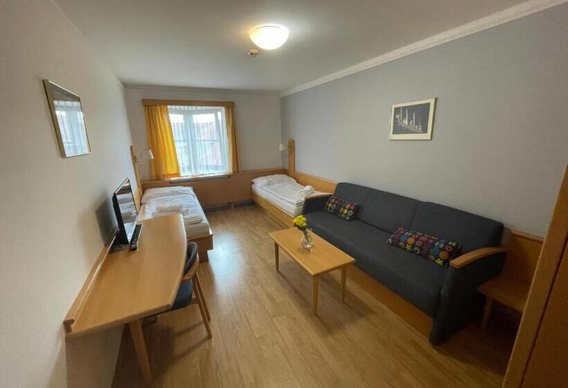 酒店 Laguna & Restaurant