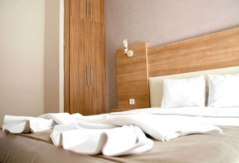 호텔 Serenita Beach