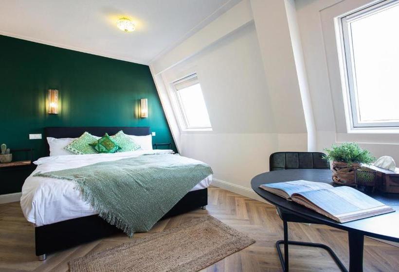 فندق Snouck Van Loosen