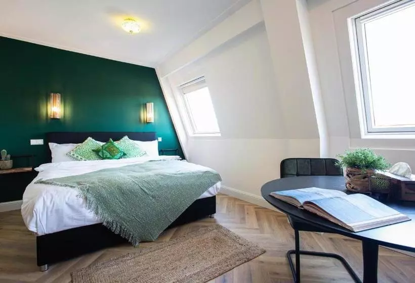 Hotelli Snouck Van Loosen