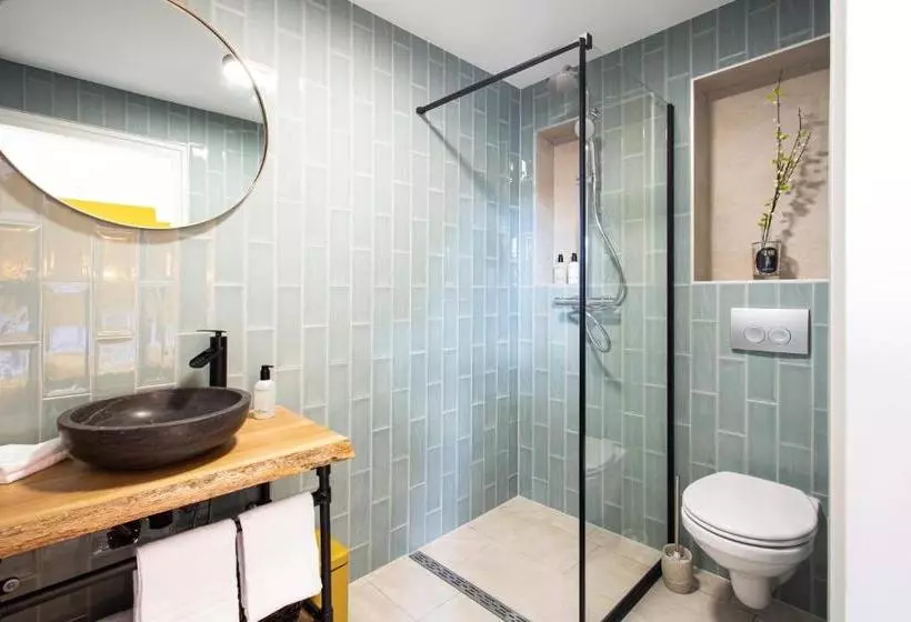 Hotelli Snouck Van Loosen