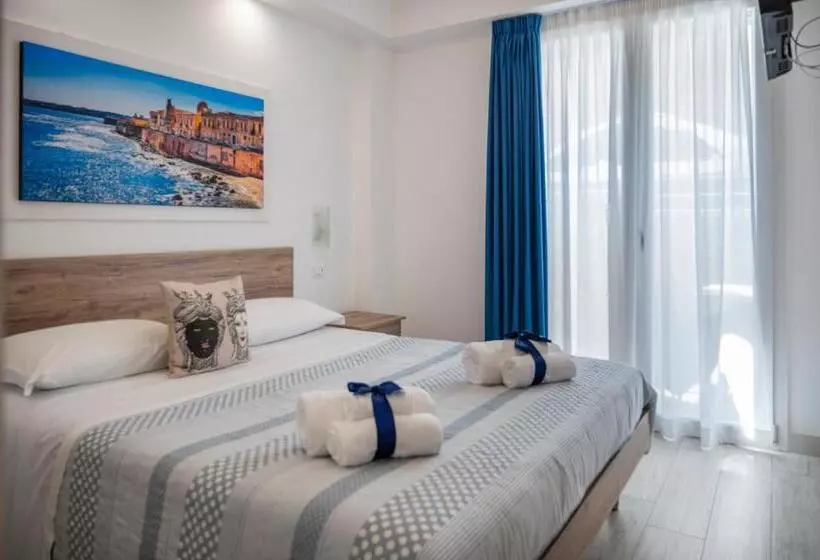 White Apartments & Spa