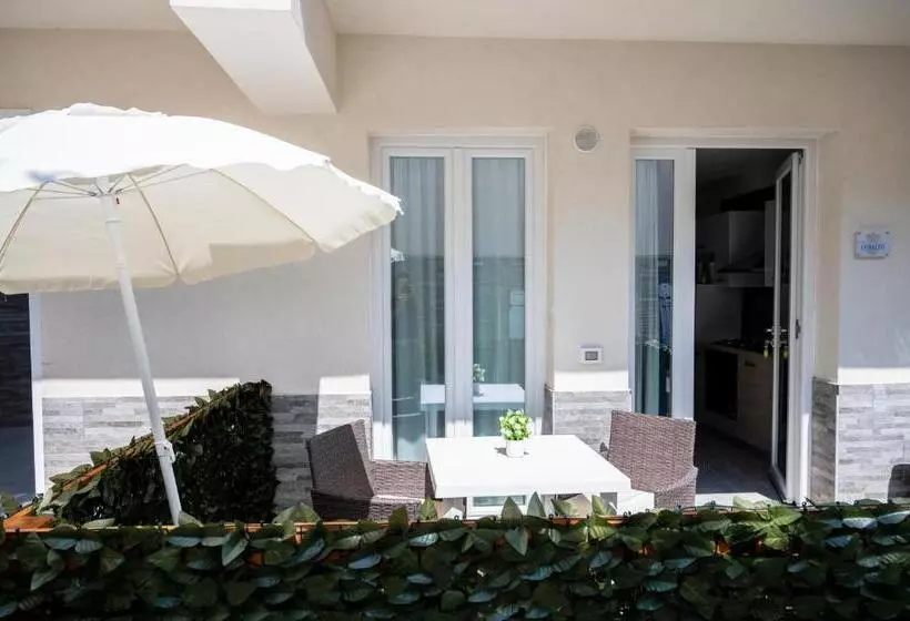 White Apartments & Spa