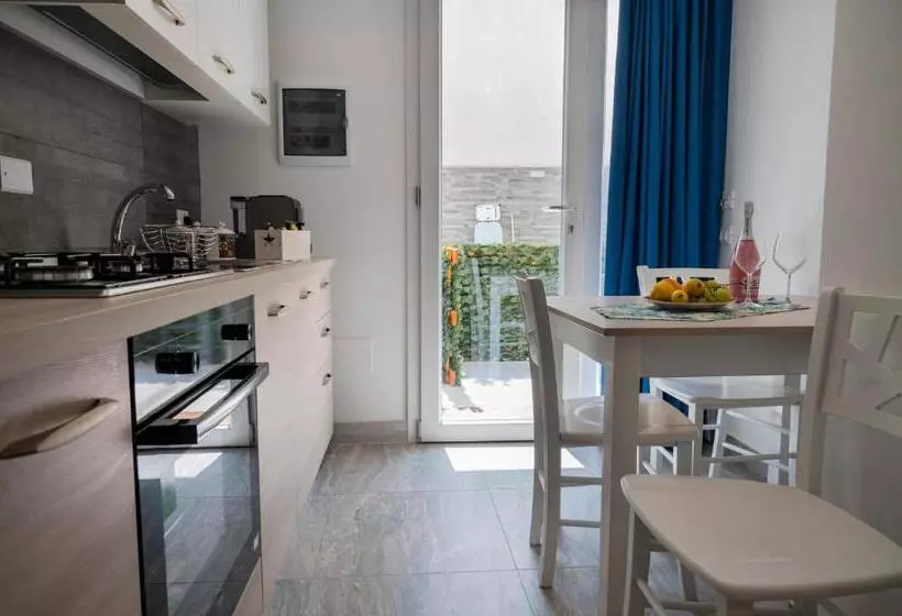 White Apartments & Spa