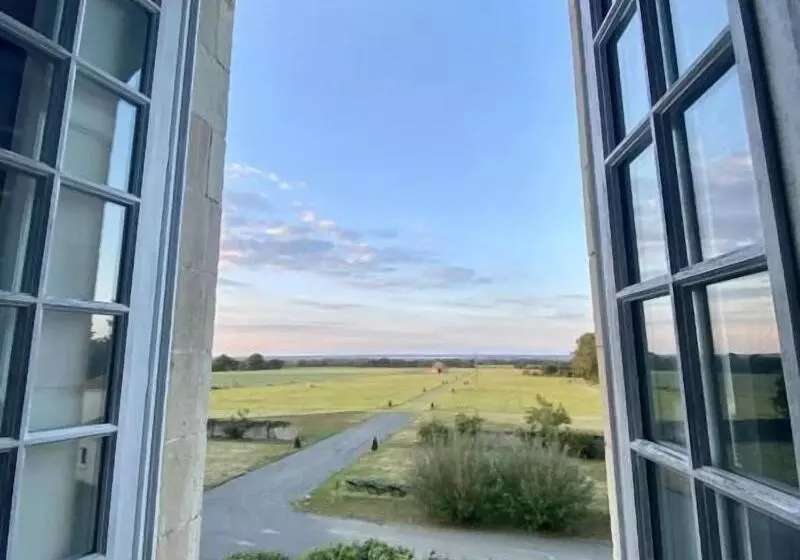 Hotelli Hôtel Particulier Château Des Marais Proximité Et Vue Sur Le Lac De Grand Lieu