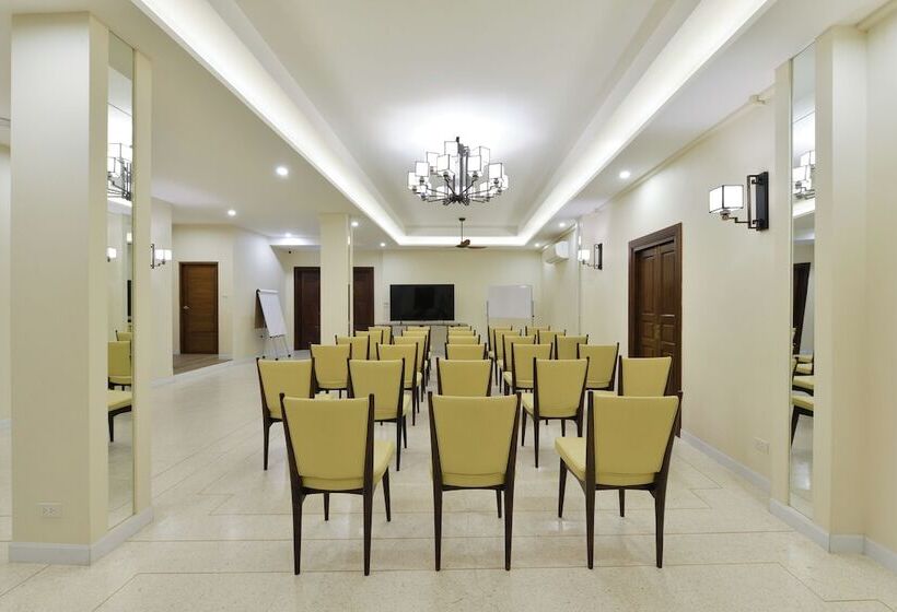 هتل Old Thai Heng