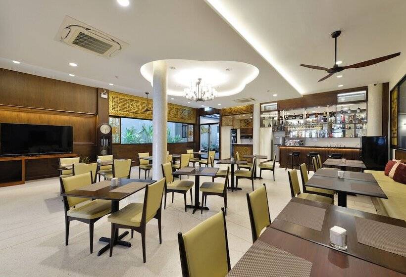 هتل Old Thai Heng