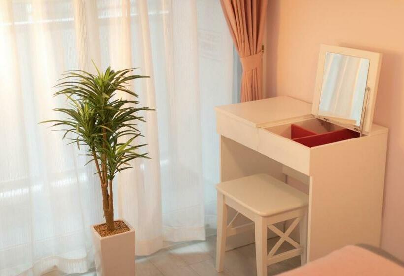 Osaka Sunshine Tower52 L