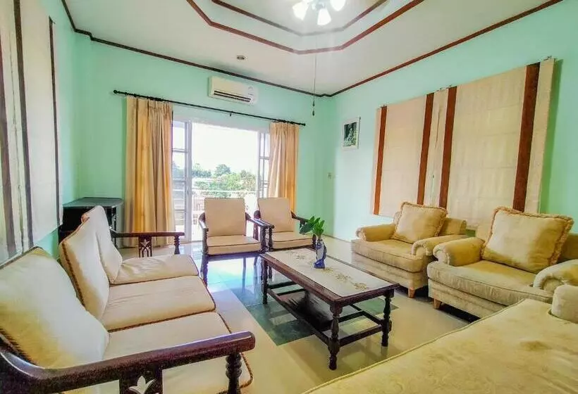 Ozone Chomdao Resort