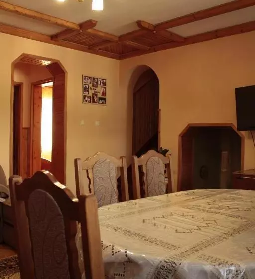 پانسیون Dream House