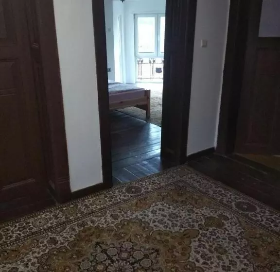 پانسیون Mercury Guest House
