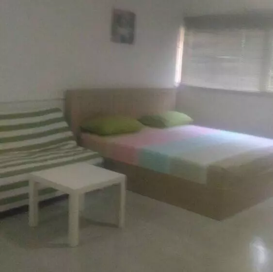 Majatalo Room In Apartment Airport Transfer Bangkok Apartment