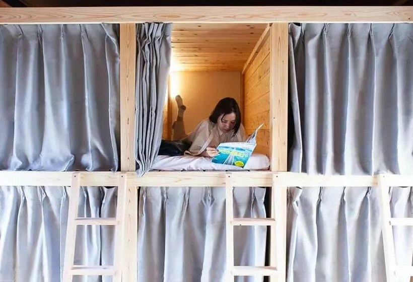 ユースホステル Machicado