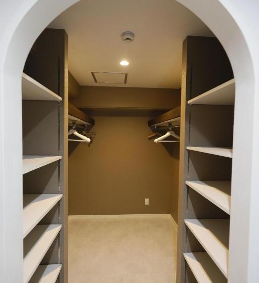 コンドミニアムharu 那覇県庁前 201