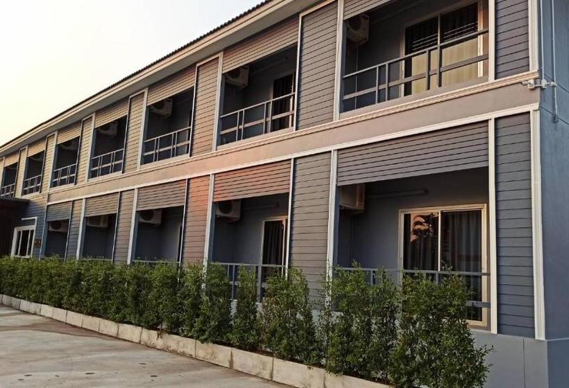 בית מלון כפרי At Tp