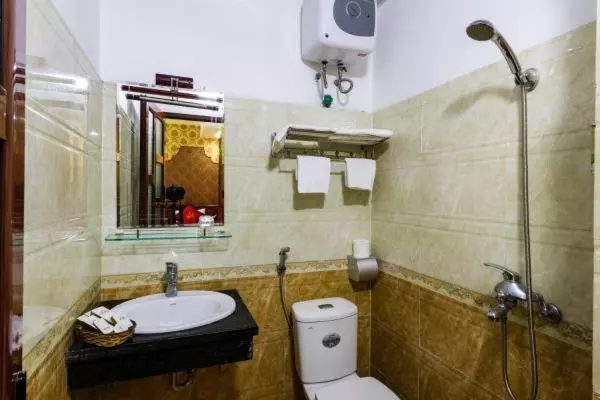 هتل KhÁch SẠn Sen VÀng