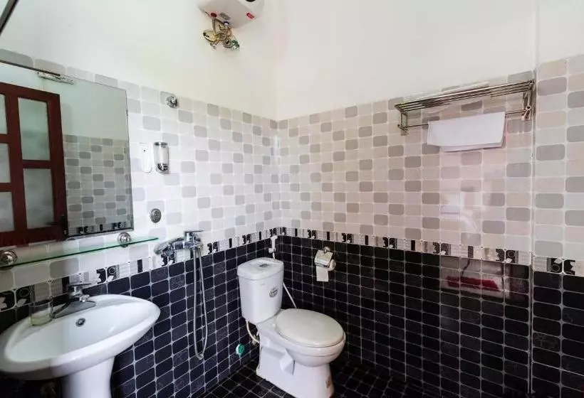 هتل KhÁch SẠn Sen VÀng