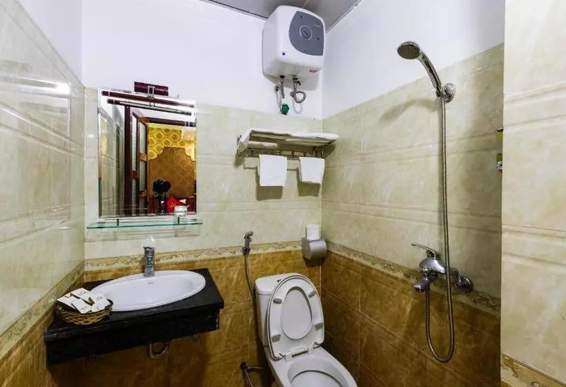 هتل KhÁch SẠn Sen VÀng