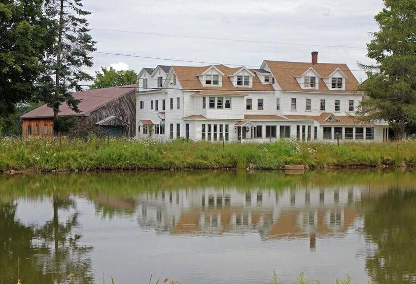 酒店 Lake Shore Farm Inn