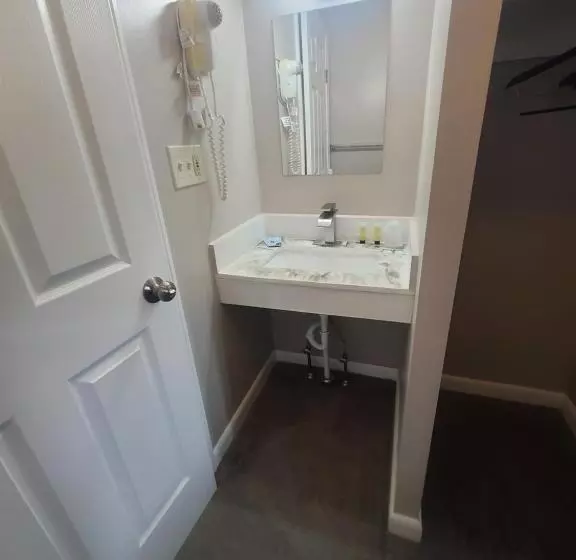 Hotelli Lake Shore Farm Inn