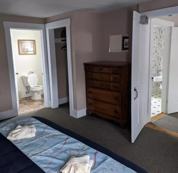 Hotelli Lake Shore Farm Inn