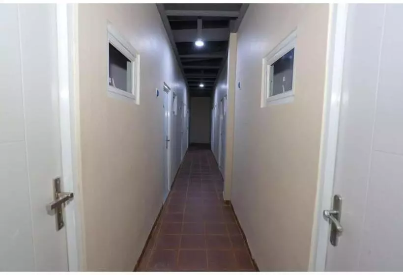 Hotelli Oyo Life 2709 Kost Cirendeu