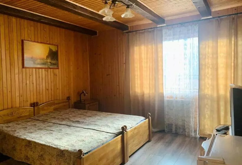 Majatalo бойківчанка