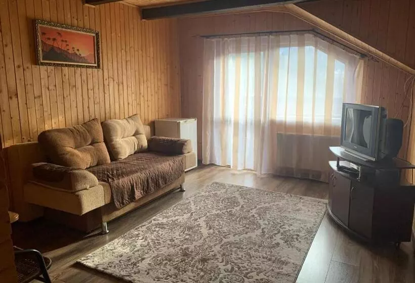 Majatalo бойківчанка
