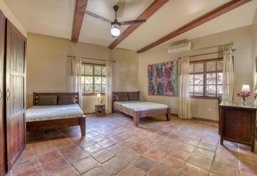 مبيت وإفطار La Veranera, Playa El Coco