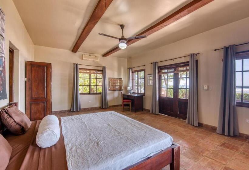 مبيت وإفطار La Veranera, Playa El Coco